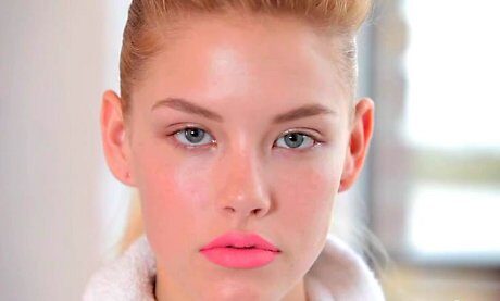 FOTO: Neonový makeup - rty