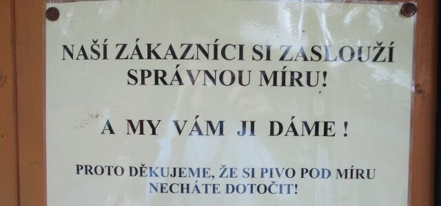 FOTO: Tabulka u vchodu do Riegrových sadů