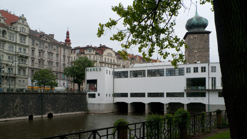 FOTO: Budova Mánes