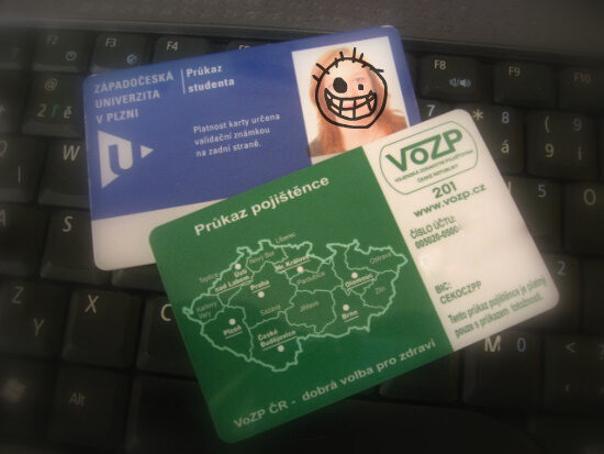 FOTO: Průkaz studenta a kartička pojišťovny