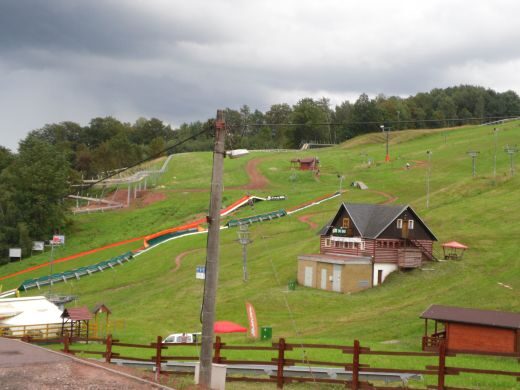 Letní dráha v areálu