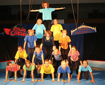 FOTO: Hromadná akrobacie na Circus Culture 4 Europe