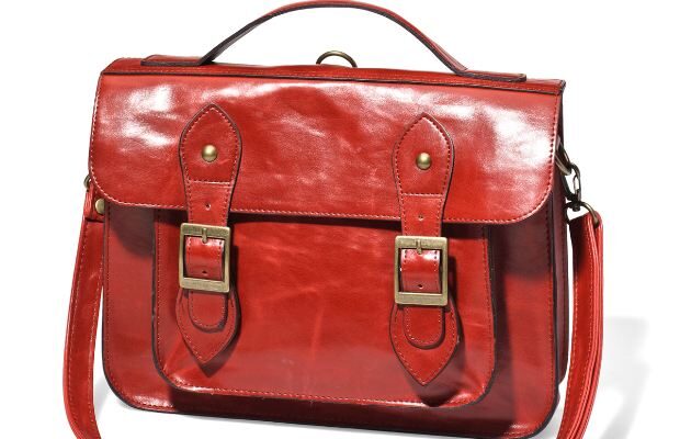 FOTO: Školní brašna New Yorker podzim 2011