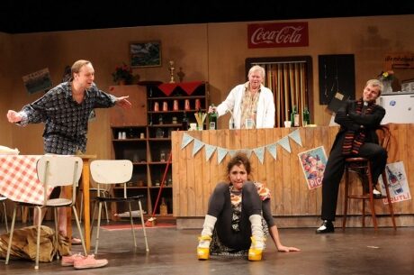 FOTO: Scéna z „Portugálie“ Zoltána Egressyho v režii Martina Vokouna