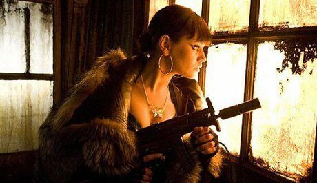 FOTO: Mila a akčním thrilleru May Payne