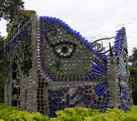 FOTO: Stavba z lahví