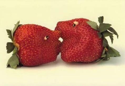 FOTO: Líbající se jahody