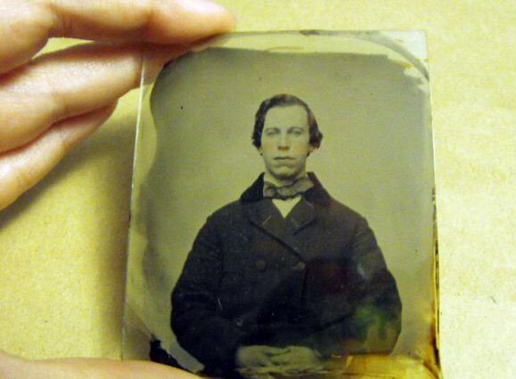 FOTO: John Travolta (prý) z roku 1860