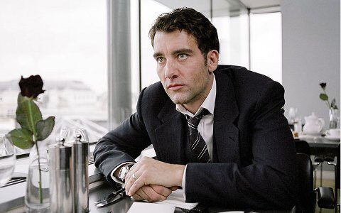 FOTO: Clive Owen ve filmu Na dotek