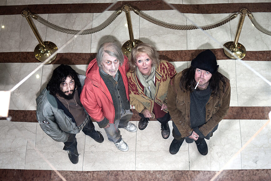 FOTO: Čtyři bezdomovci ze hry Domov můj