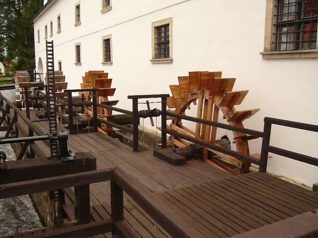 FOTO: mlýn ve slupi