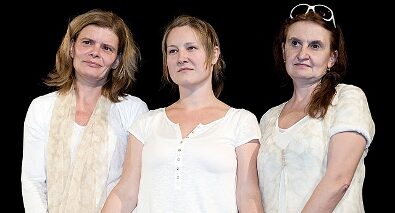 FOTO: Zuzana Bydžovská, Tereza Gübelová a Eva Holubová