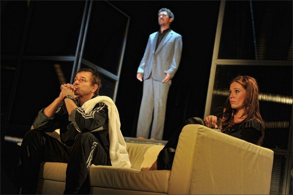 FOTO: Originální scénické zpracování hry Výkřiky do tmy