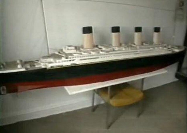 FOTO: Jiný nadšenec postavil model Titaniku celý ze zubních párátek