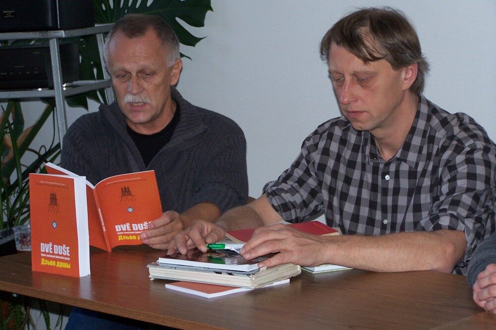 FOTO: Antologie běloruské poezie