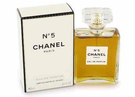 FOTO: Parfém Chanel No.5