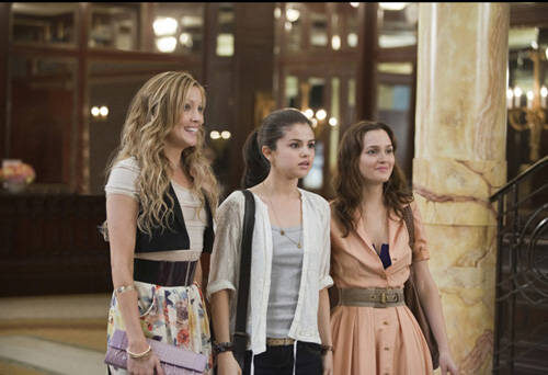 FOTO: monte carlo katie cassidy selena gomez leighton meester