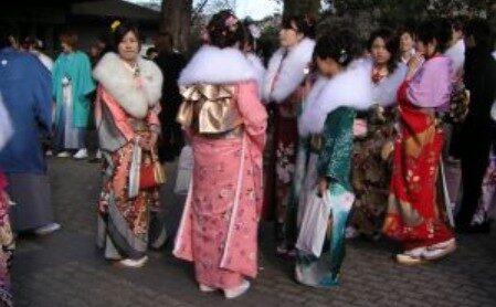 FOTO: Japonky v kimonu, Zdroj: scx.hu