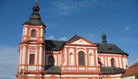 FOTO: Kostel Nanebevzetí Panny Marie v Přešticích, kde se Ryba narodil