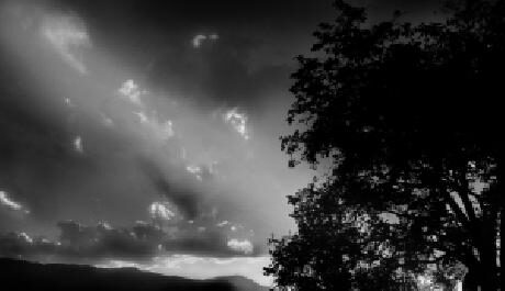 OBR: Černá a bílá, nebo bílá a černá?