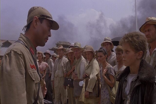 FOTO: Jim a japonský dozorce