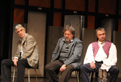FOTO: Pavel Pavlovský, Josef Nechutný a Antonín Procházka v Dürrenmattově hře Fyzikové