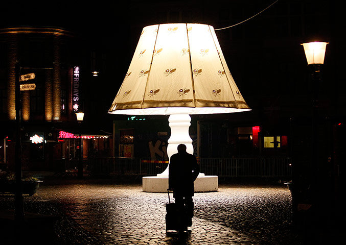 FOTO:Obří lampa
