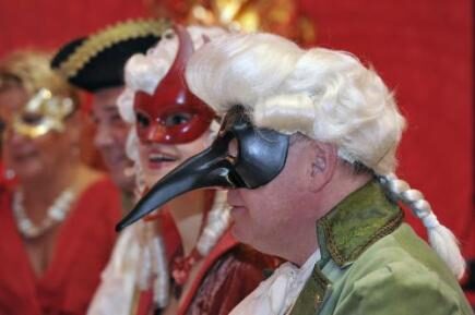 FOTO: Maškarní bál v Redutě