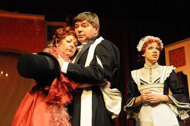 FOTO: Jiří Kalužný a Dagmar Novotná v představení Pomsta à la netopýr