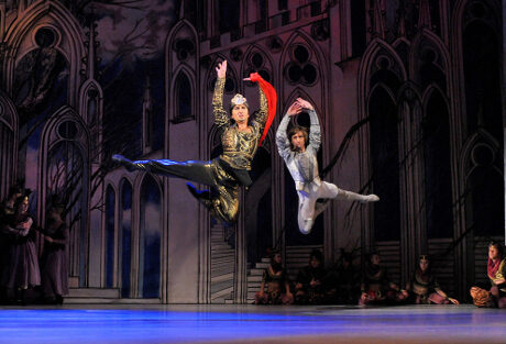 FOTO: Abdérachman a Jean de Brienne z Glazunovova baletu Raymonda (DJKT, 2011)