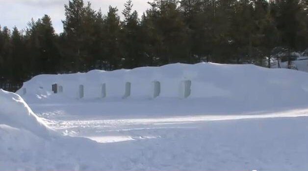 FOTO: Sněhová iglú pro otužilce