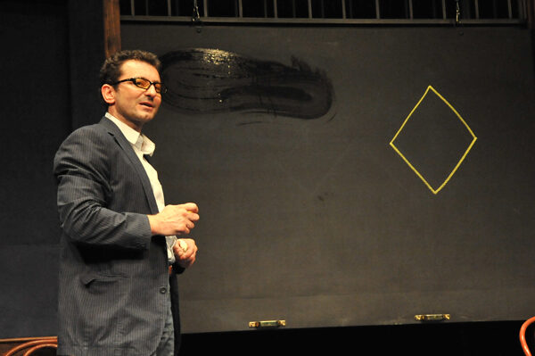 FOTO: Inscenace Ptákovina v Činoherním klubu