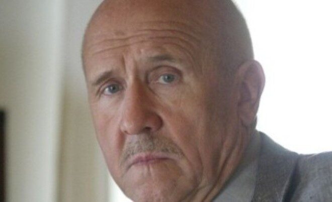 FOTO: Petr Nárožný v seriálu Pojišťovna štěstí