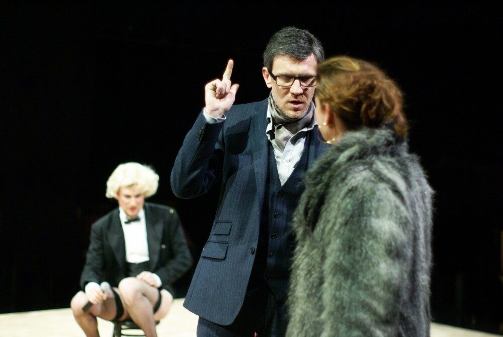 FOTO: Odpad, město, smrt