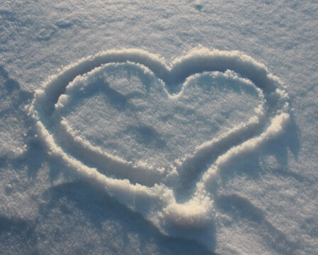 FOTO: Srdce ve sněhu