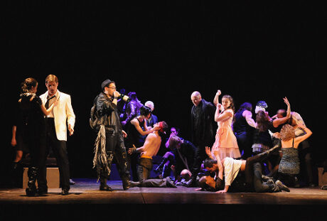 FOTO: Závěr prvního jednání Mozartovy opery Don Giovanni (DJKT, 2012)