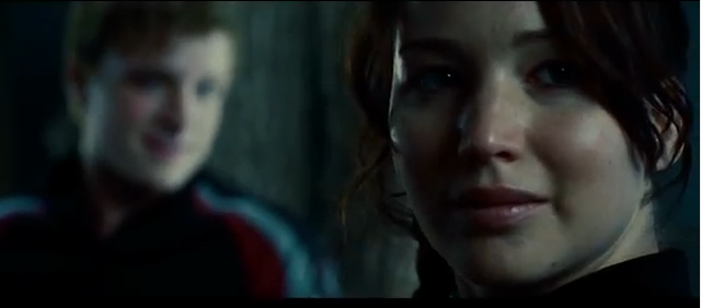 FOTO: Katniss bojuje nejen za svou záchranu, Zdroj. youtube.com