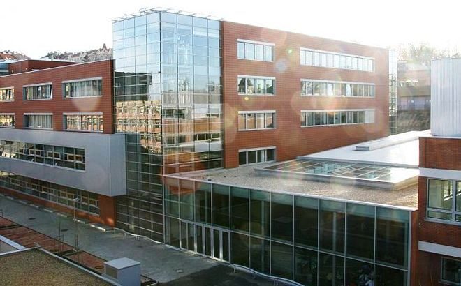 Vysoká škola ekonomická v Praze, Zdroj: wikipedia.ogr