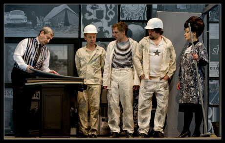 FOTO: Světáci (Malované děti), Klicperovo divadlo