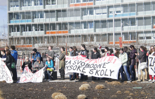 FOTO: Protesty v HK. Foto: Veronika Pavlicvová, Topzine.cz