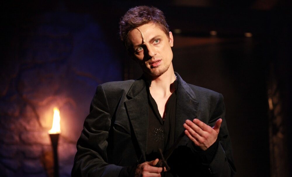 FOTO: Ondřej Ruml jako Hamlet v Divadle Broadway