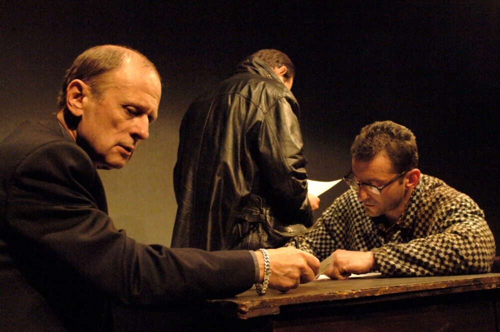 FOTO: Vyslýchaný Katurian K. Katurian