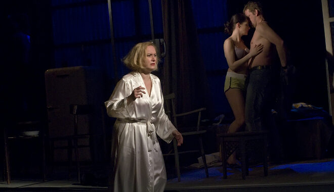 FOTO: Tramvaj do stanice Touha - Issová, Slavíková, Stránský