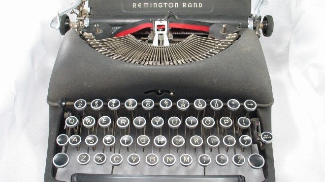 FOTO: psací stroj