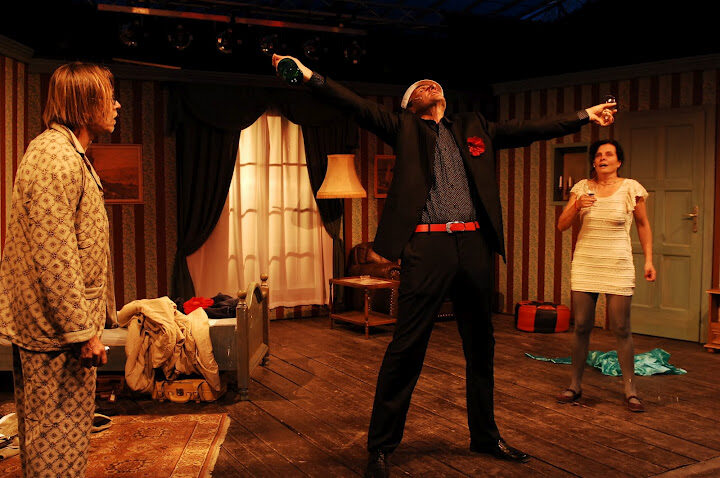 FOTO: Léto hereckých osobností _Prší