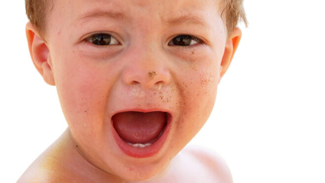 FOTO: Malý křičící chlapec