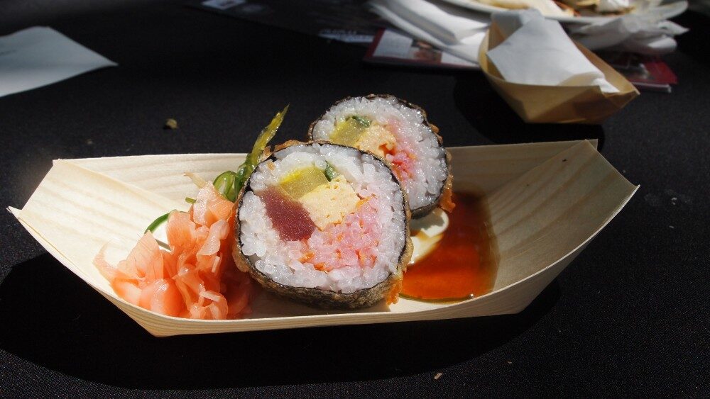 FOTO: Smažená sushi rolka