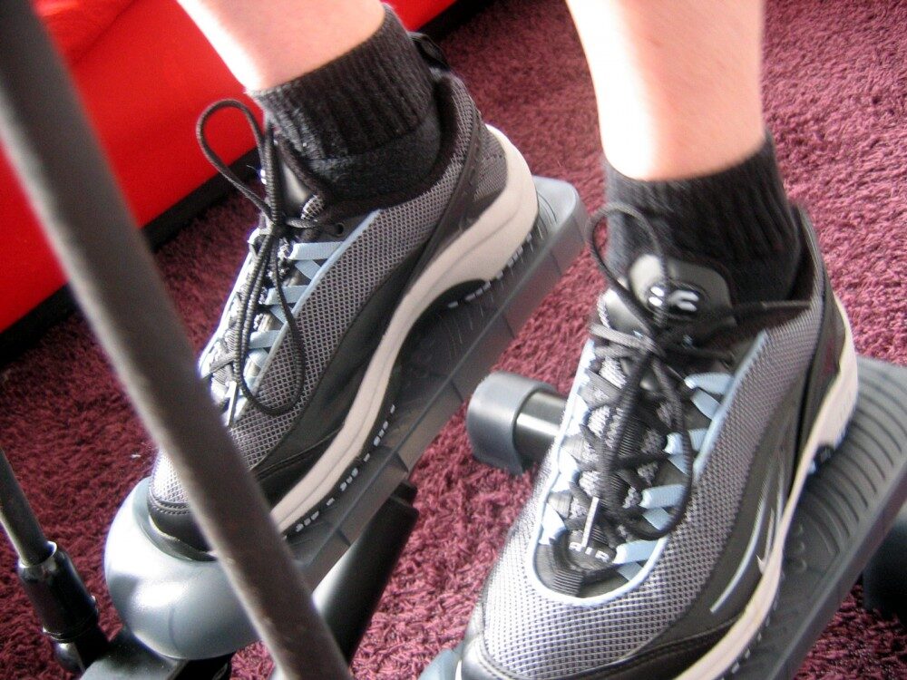 FOTO: sportovní tenisky patří pouze do tělocvičny