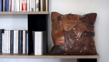 OBR: Polštář ušitý ze starých bot