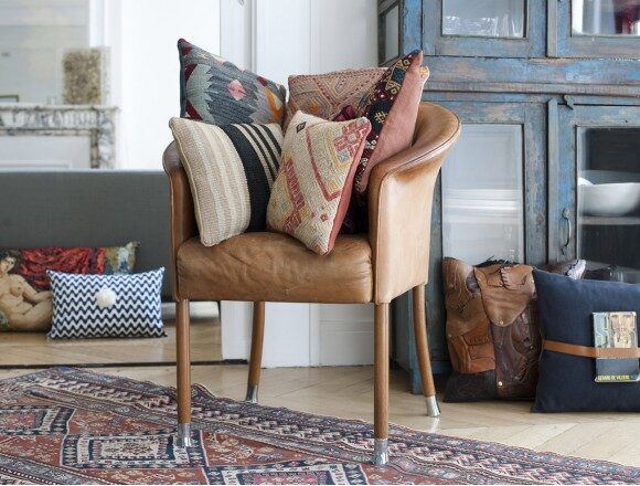 OBR: Polštář ušitý ze starých bot